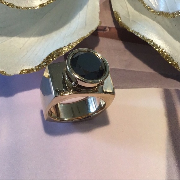 NWOTDesigners Ring(One of a kind Right) - Picture 2 of 2